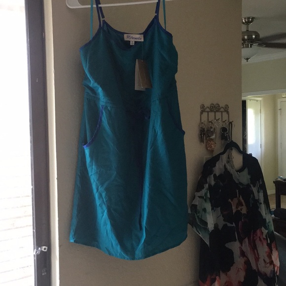 New spaghetti strap dress - Picture 2 of 4